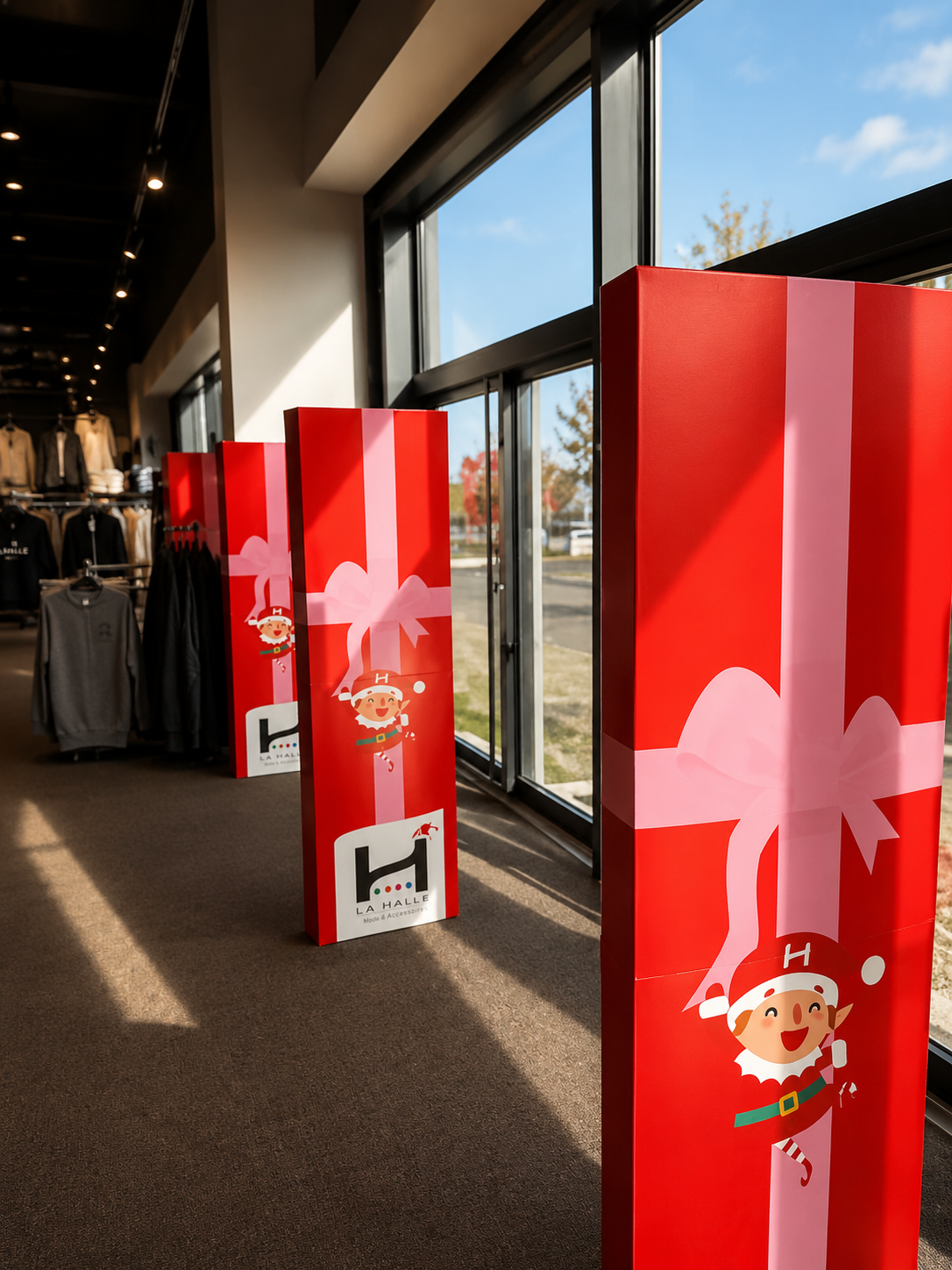 PLV — colonnes cadeaux en magasin